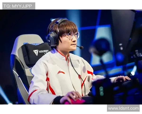 英雄联盟战术解析：深入探讨LNG战队的战略布局与团队协作