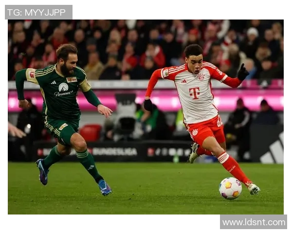 巴黎对拜仁的胜算分析及双方实力对比探讨