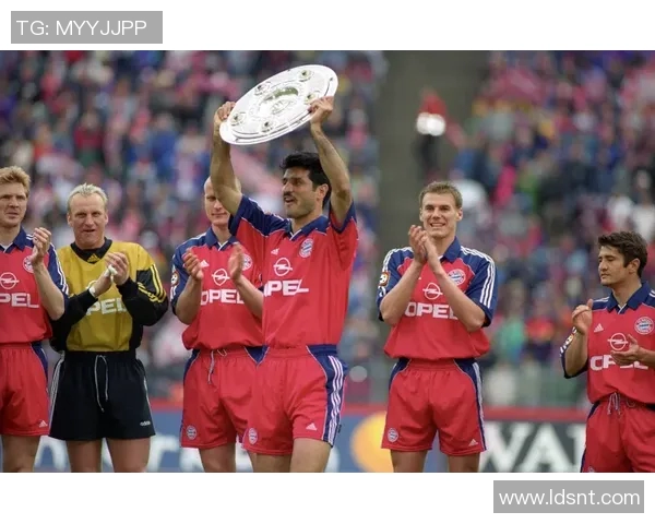 松山本雅与鹿岛鹿角激战正酣谁能在这场对决中笑到最后