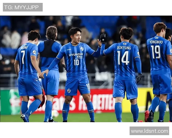 水源蓝翼与济州联队激战正酣期待精彩对决展现足球魅力与团队精神