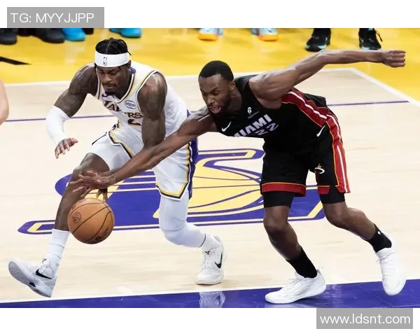 湖人对阵热火精彩直播现场全程回顾与赛后分析