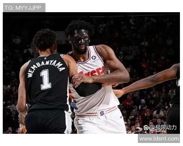 马刺与活塞第七场激战回顾双方球员表现与战术分析