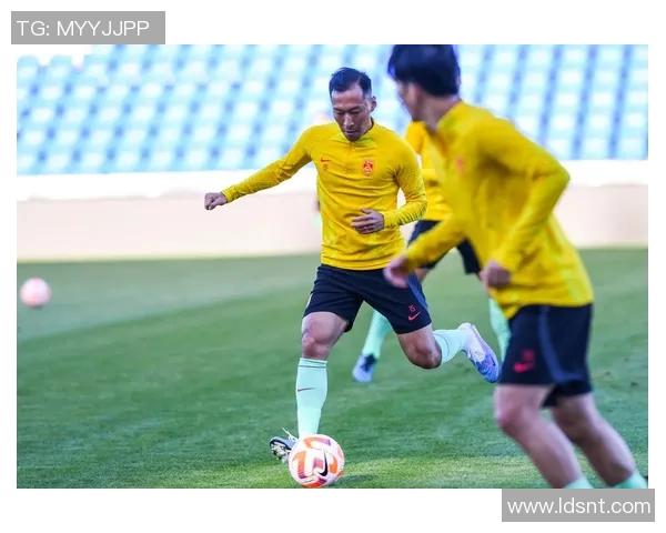 国奥男篮迎战意大利全力争胜展现青春风采与竞技精神