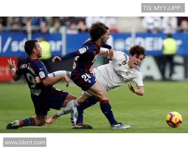 皇家社会与埃瓦尔精彩对决直播全程回顾与分析 皇家社会与埃瓦尔精彩对决直播全程回顾与分析