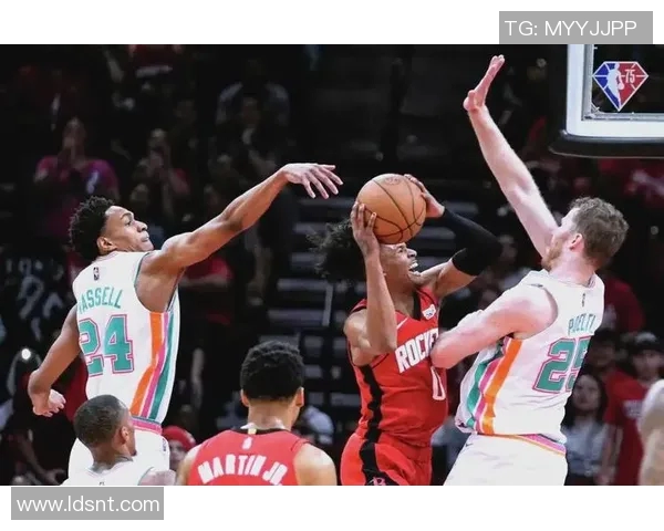 2019年火箭队与马刺队季前赛精彩回顾全场录像分析与亮点集锦