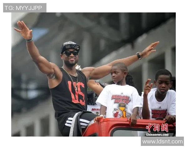 小牛队与热火队揭幕战精彩对决引发球迷热情期待