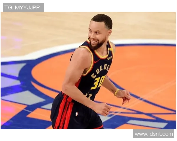 库里三分球总数突破四千大关再创历史新纪录成为第一人荣耀加身