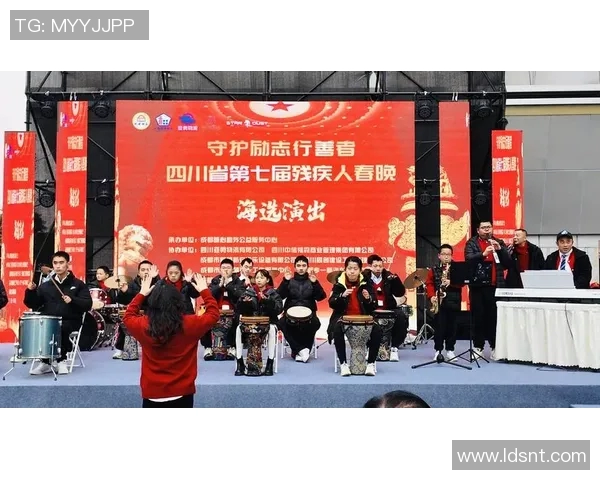 焦泊乔的成长之路与奋斗故事：从平凡到卓越的励志人生