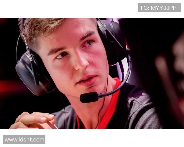 深度对话周娜分享她在CSGO中的成长与挑战经历