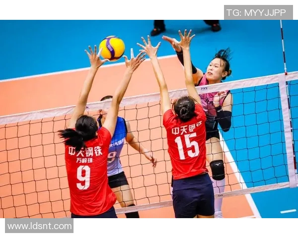 2014年八一女排与江苏女排激战回顾经典对决再现排球魅力与团队精神 2014年八一女排与江苏女排激战回顾经典对决再现排球魅力与团队精神