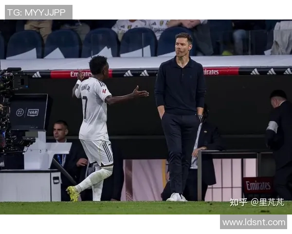 哈维阿隆索退役后将执教皇马青年队开启新篇章