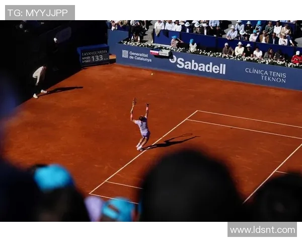 纳达尔与蒂姆在巴塞罗那的精彩对决全场录像回放分析